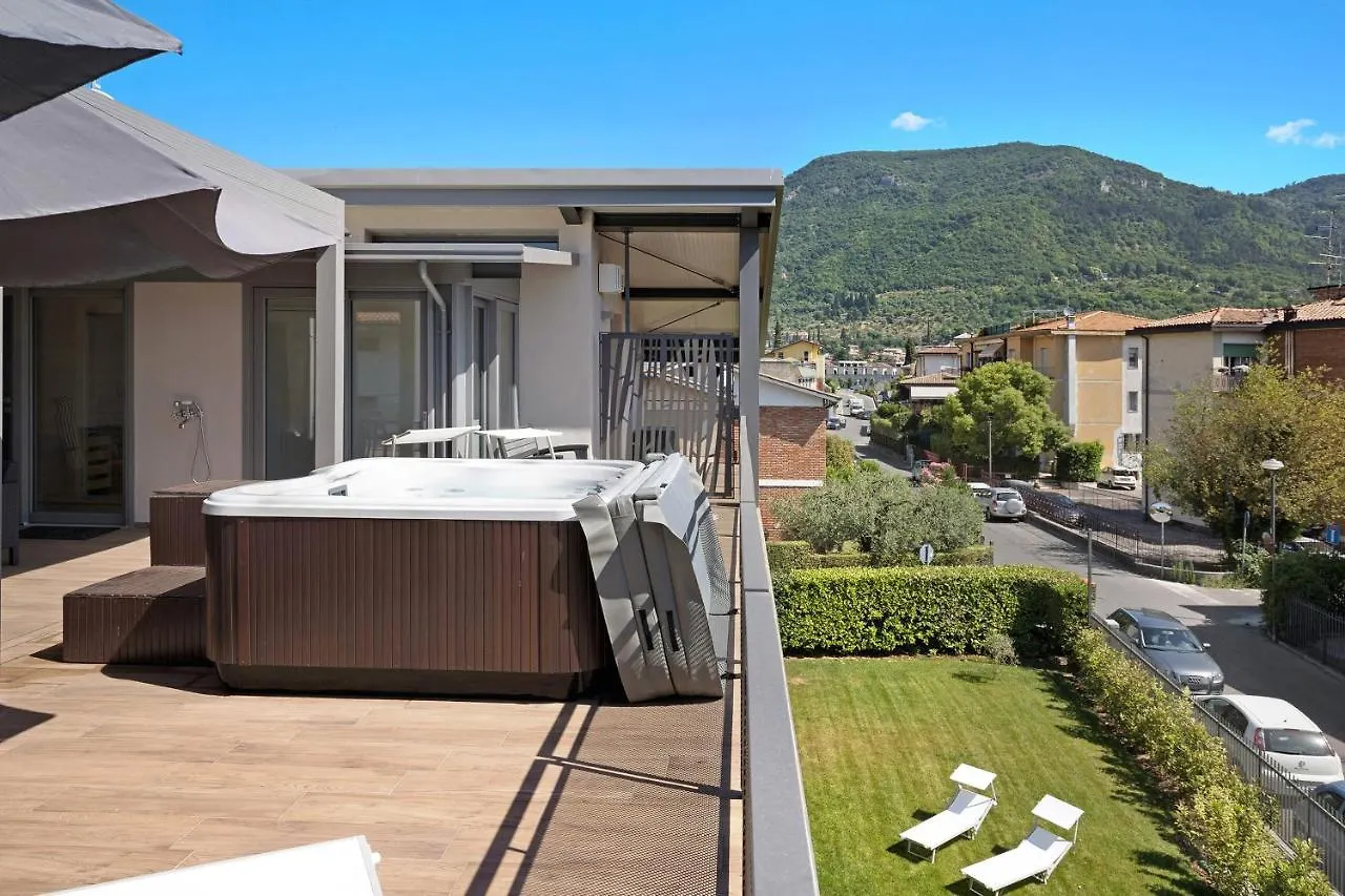 Apartment Villa Donne Del Lago Ele Salo Italy