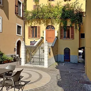 Antico Palazzo Signorile Apartment